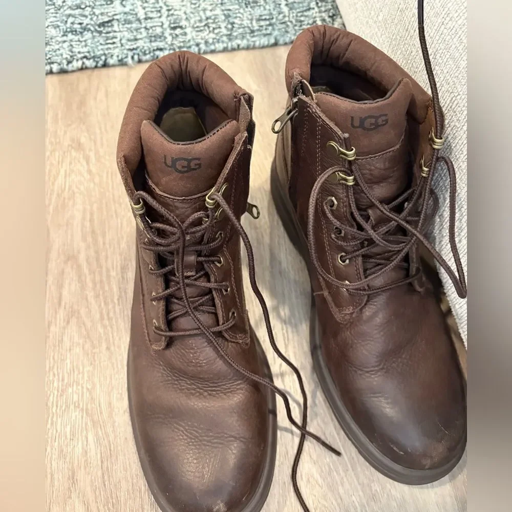 UGG Biltmore Mid Boot Plain Toe